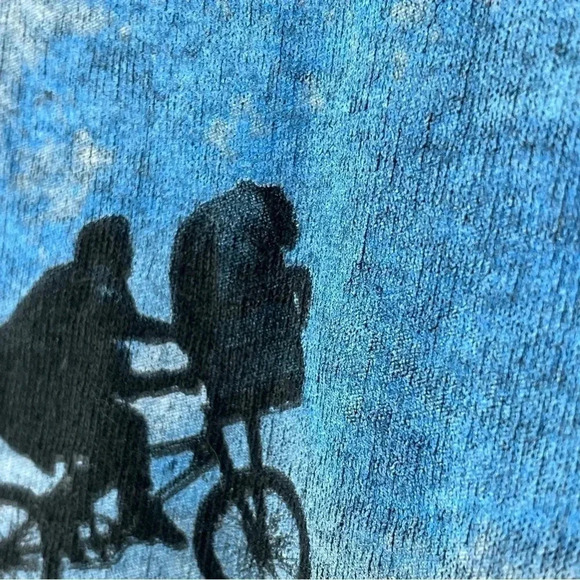 E.T. Movie Universal tag Men's size Medium Short sleeve shirt 9465 - Picture 3 of 7